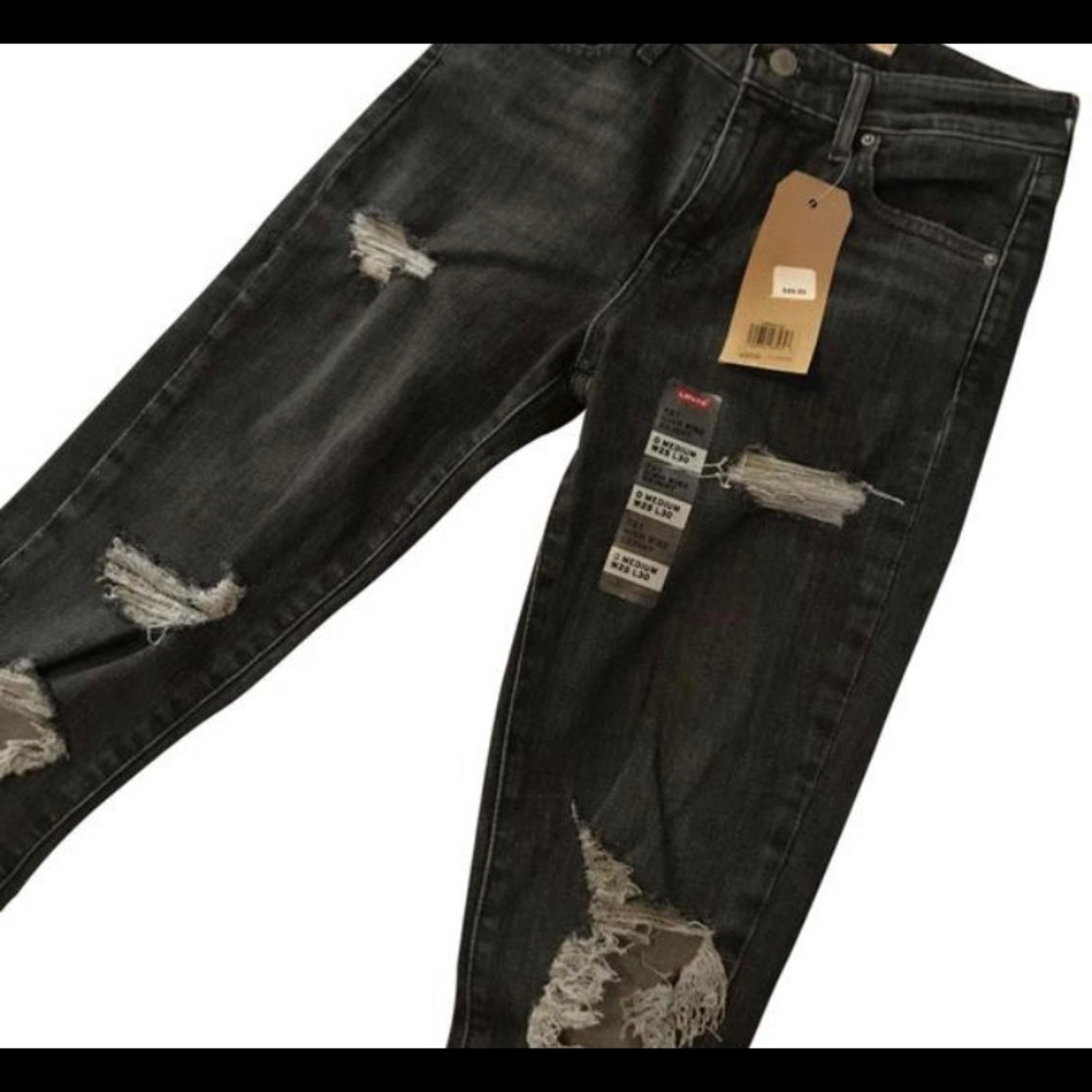 Levi’s 721 High Rise Skinny Distressed Jeans